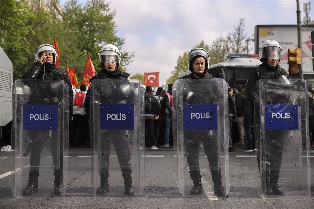 1 Mayıs yine olaylı! Yürüyüş yapmak isteyenlere müdahale İstanbul Valiliği duyurdu 164 gözaltı var