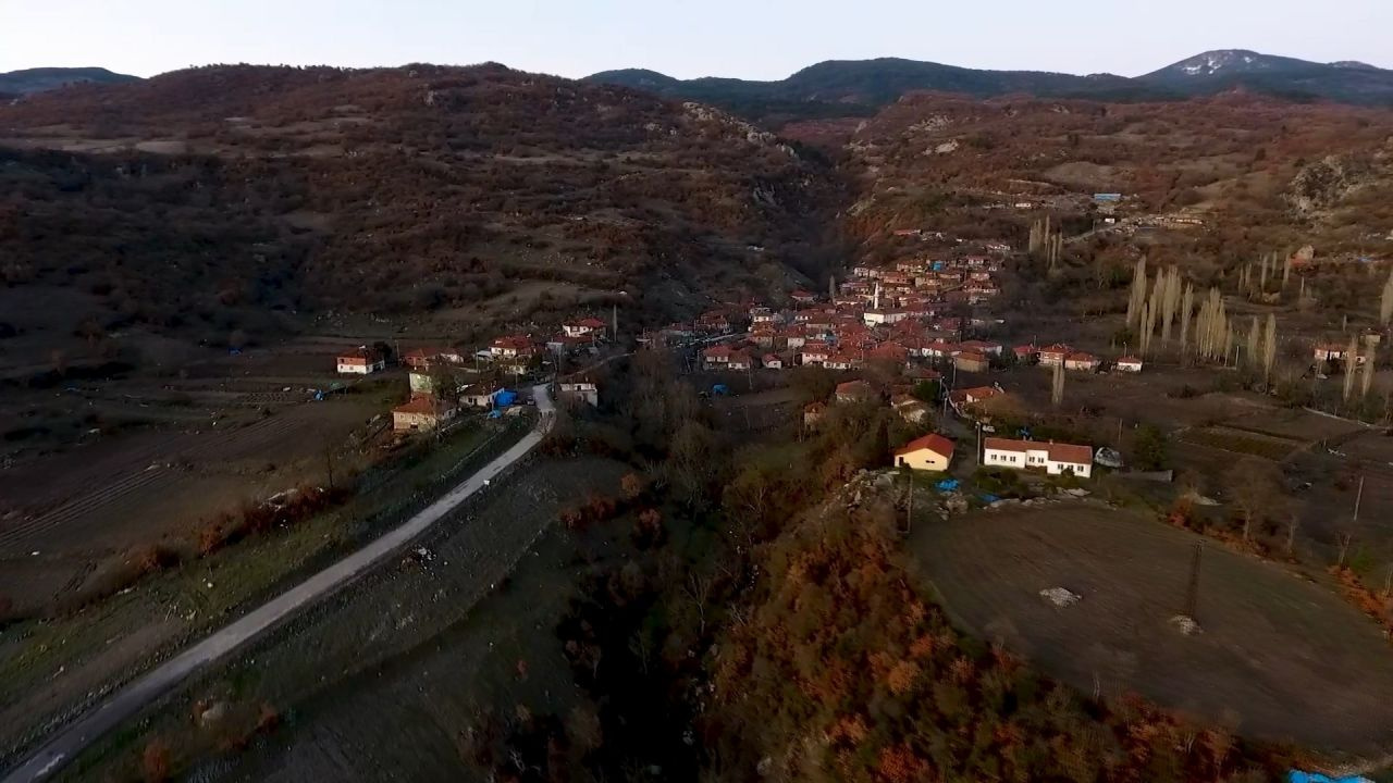 Bu köyde 400 yıldır davul çalmak yasak. Sebebine inanamayacaksınız!