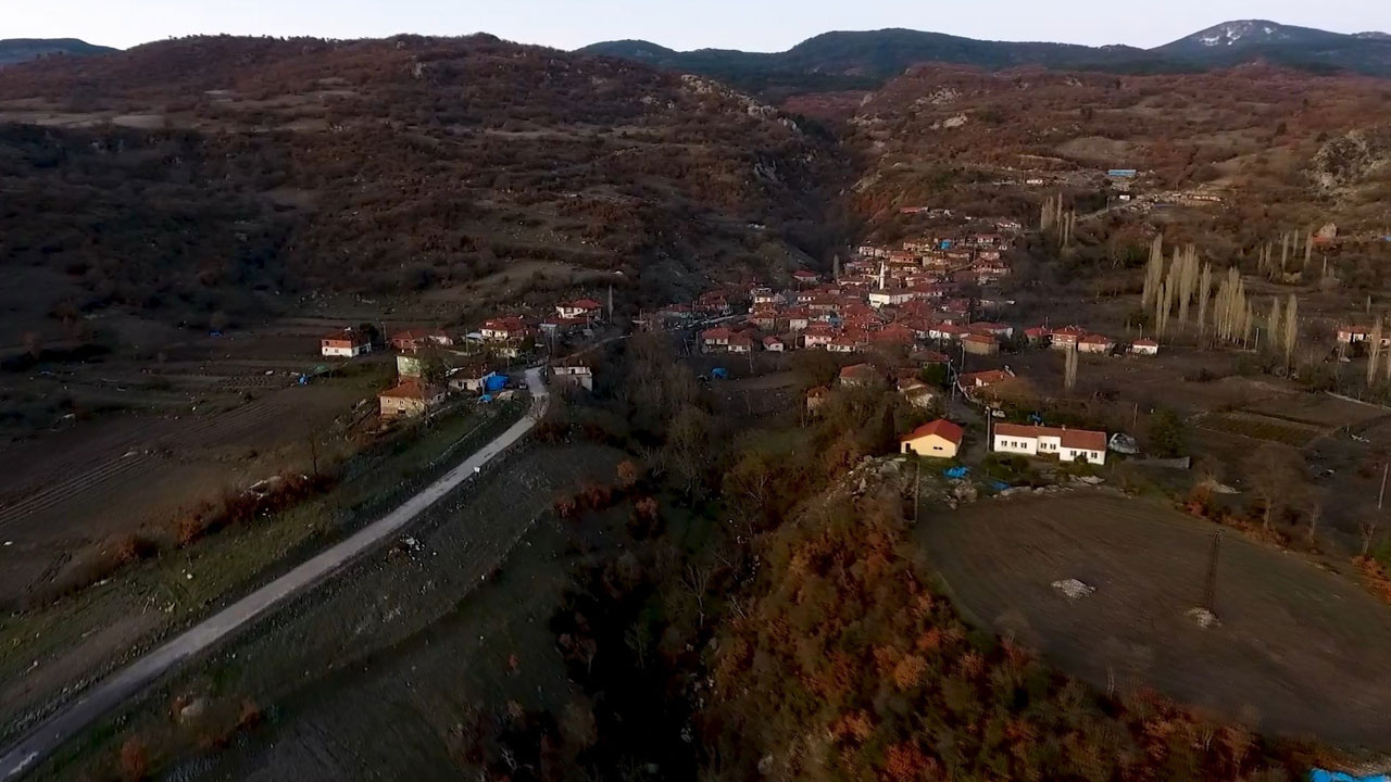 Bu köyde 400 yıldır davul çalmak yasak. Sebebine inanamayacaksınız!