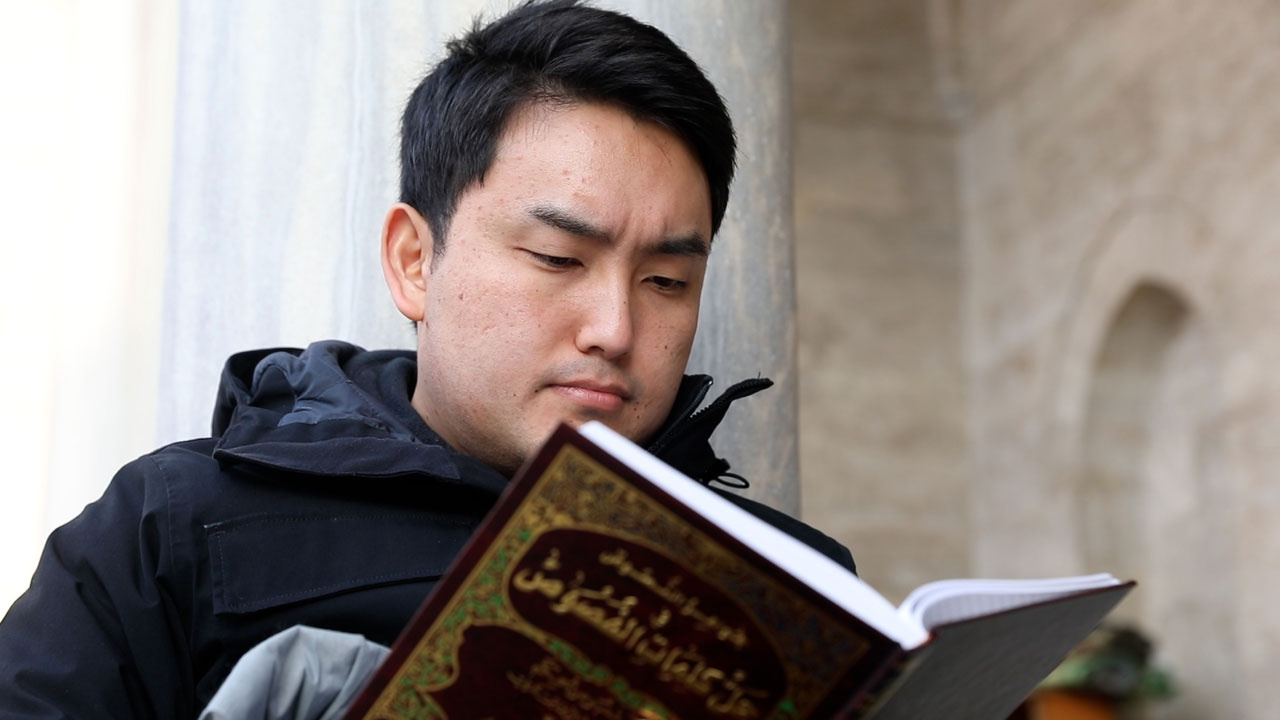 Müslüman olan Japon akademisyen, İslam dinini tanıtmak istiyor