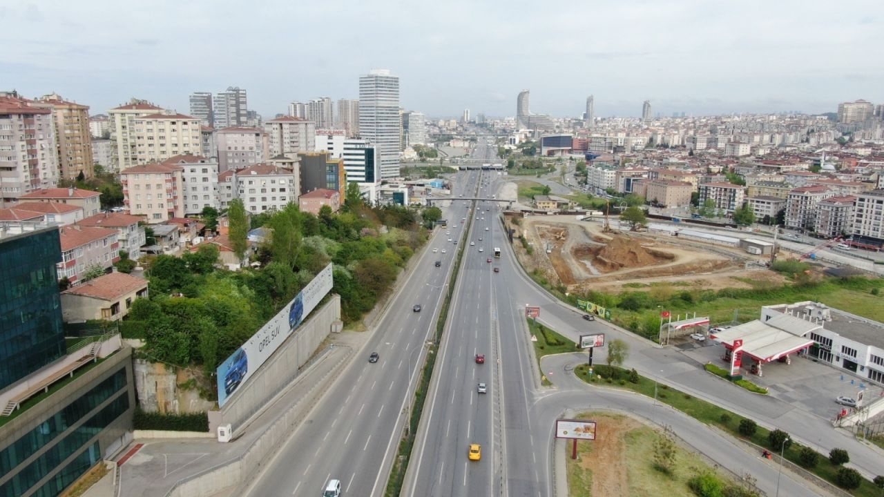 Bayramın ilk gününde İstanbul yollarına bakın!