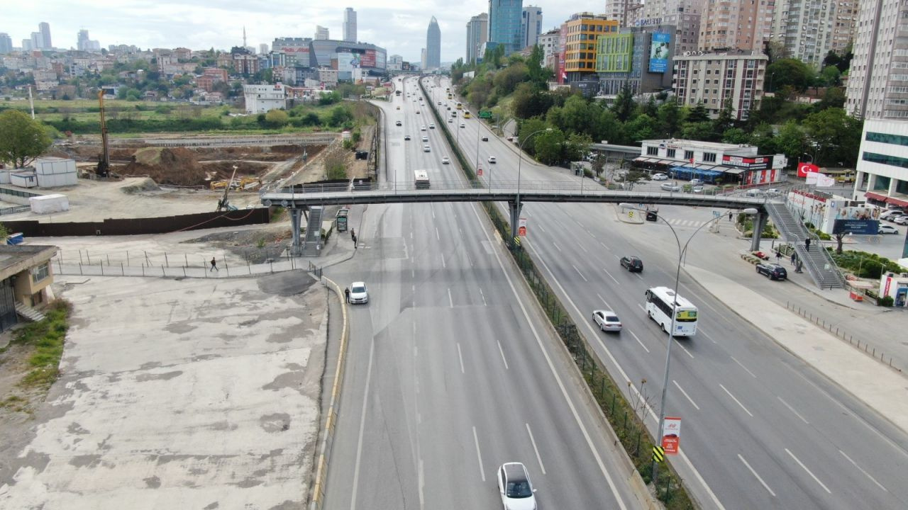 Bayramın ilk gününde İstanbul yollarına bakın!