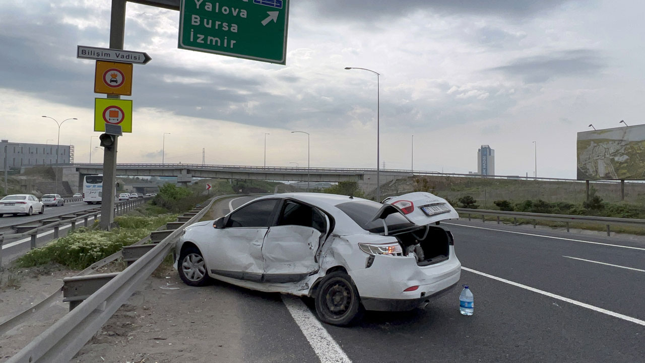 Anadolu Otoyolu'nda feci kaza! Ciple otomobil çarpıştı ölü ve yaralılar var