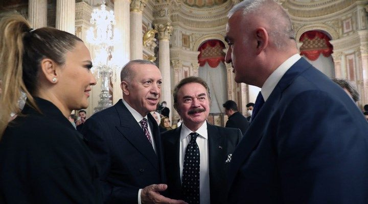 Bayramda Erdoğan'dan Demet Akalın bakın ne istedi! Sitem etti: Acun Ilıcalı bile...