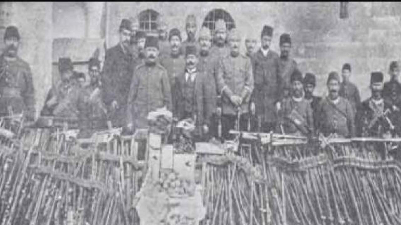 Diyarbakır'ı yakıp yıkan hendek olaylarının aynısı 1915'te Ermeniler tarafından yapılmış