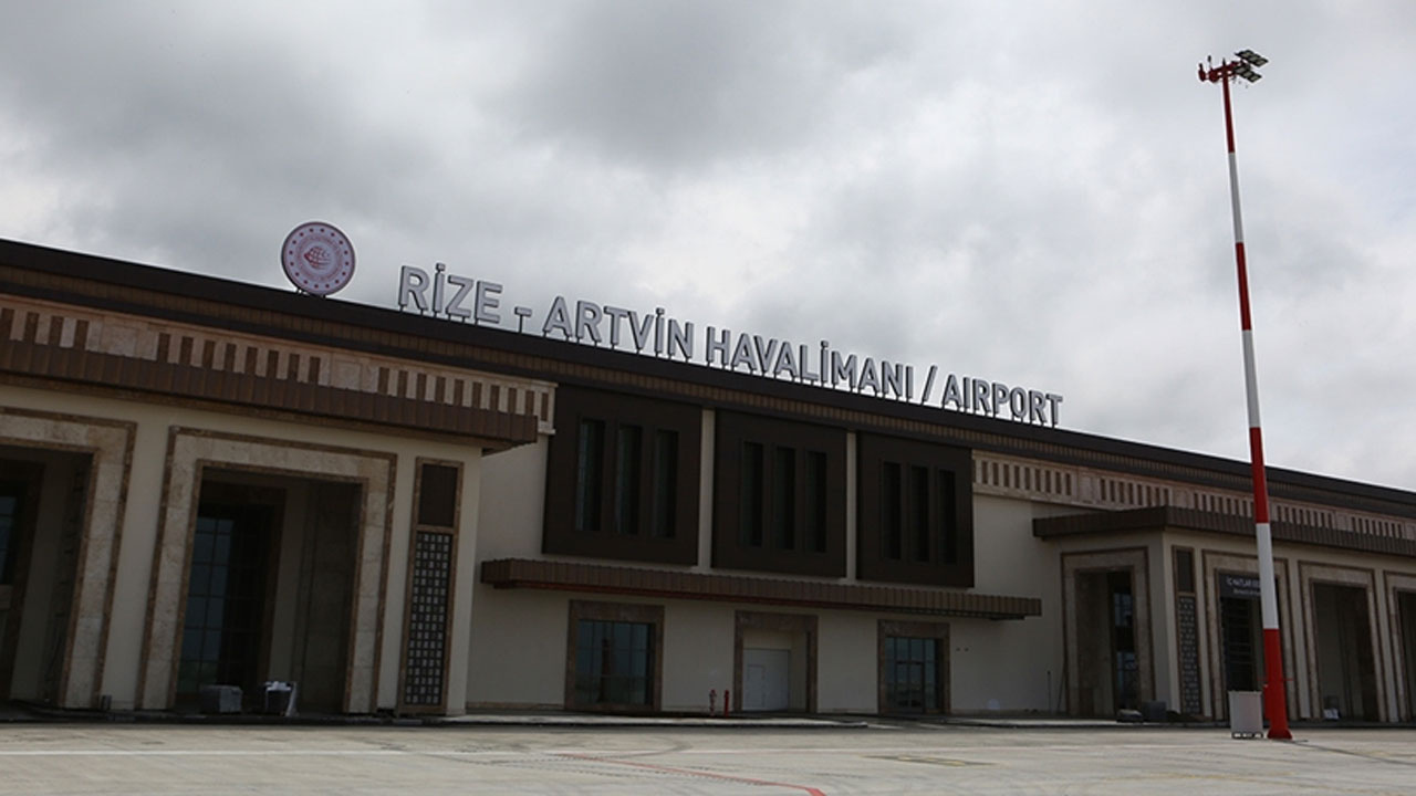 Rize-Artvin Havalimanı'na ilk inişi Erdoğan ve Aliyev'in uçakları yapacak