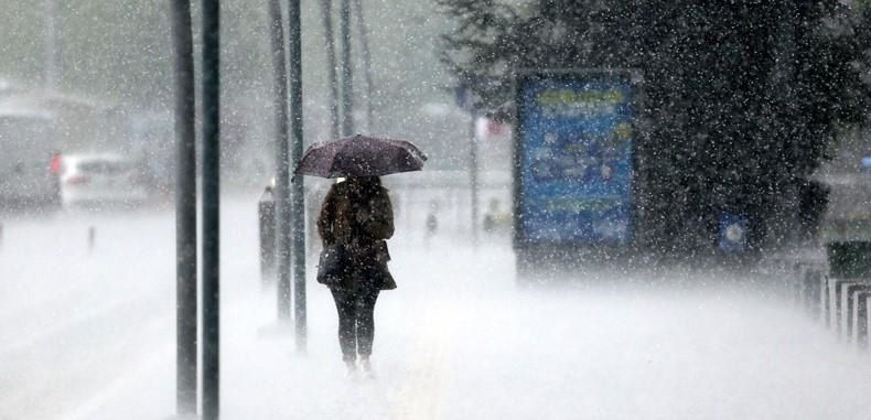 Yağmur çok fena geliyor! Meteoroloji saatini haber verdi İstanbul, Kayseri, Adana...