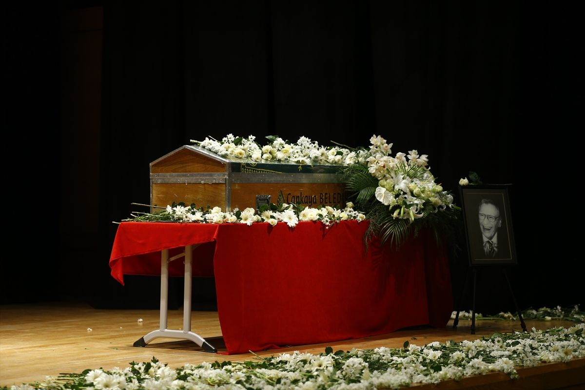 Fazıl Say babasının cenaze töreninde piyano çaldı! Ekrem İmamoğlu detayı şaşırttı