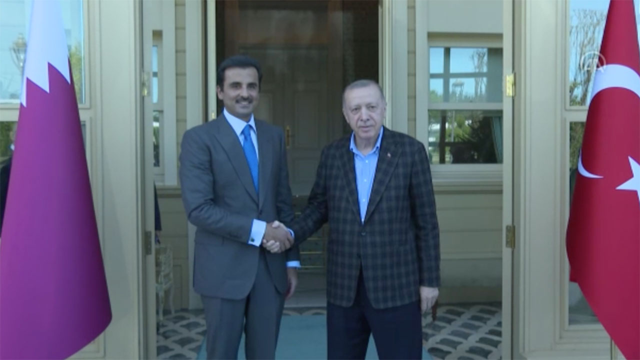 Katar Emiri'nden sürpriz ziyaret! Cumhurbaşkanı Erdoğan'la Vahdettin Köşkü'nde görüştü