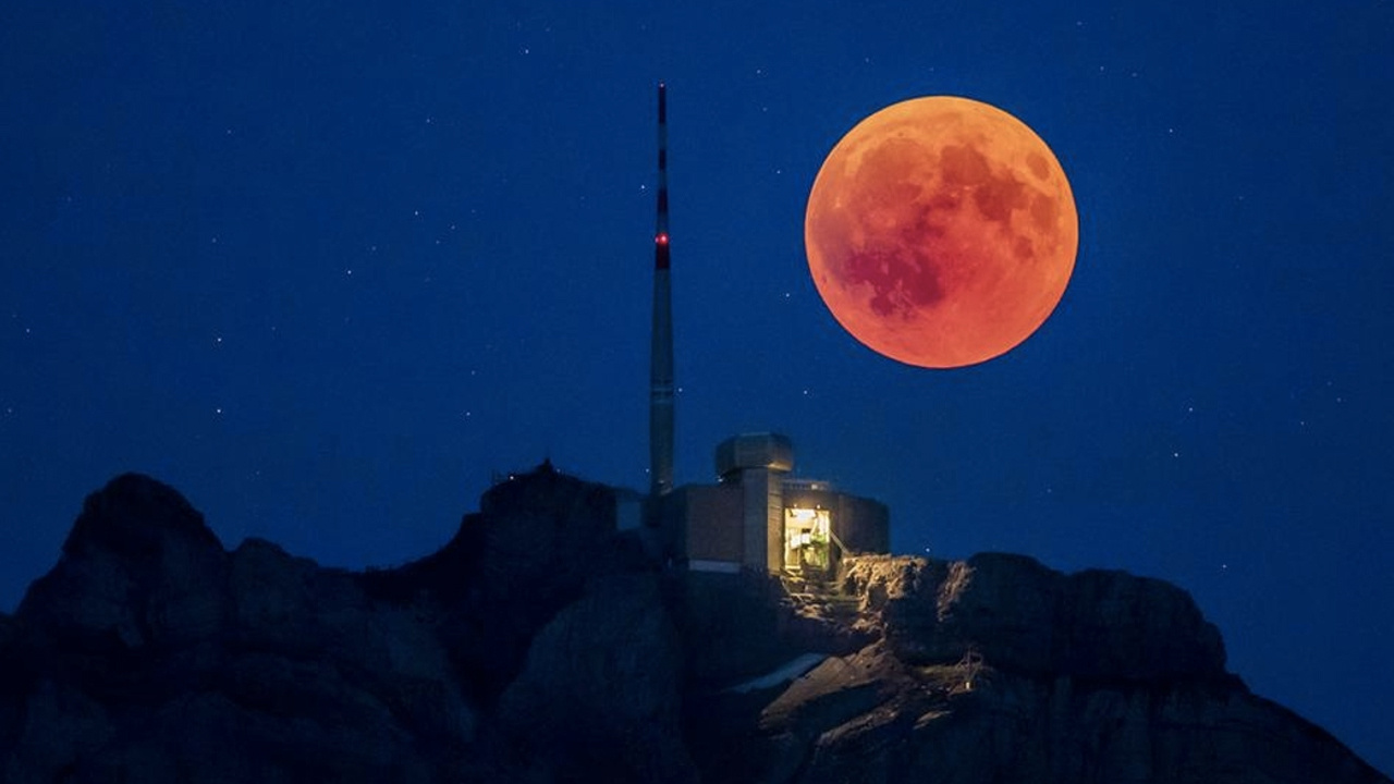 Kanlı Ay tutulması ne zaman nasıl olur Türkiye'de kaçta gerçekleşecek?