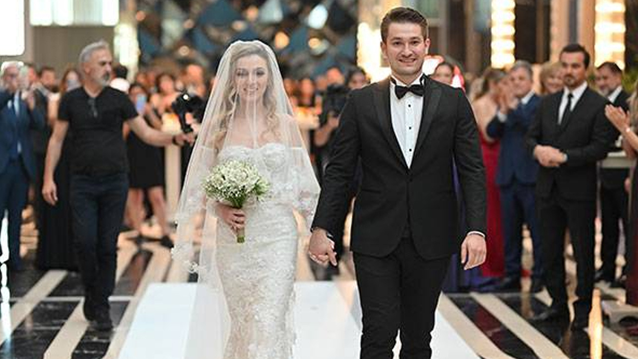 Onur Can Kadıoğlu ve Esma Nur Hantumanlı evlendi! Düğünde Ebru Gündeş rüzgarı esti