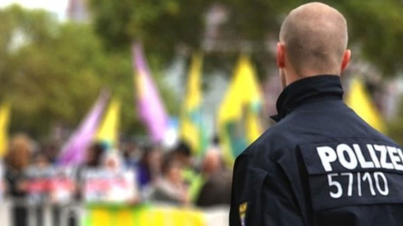 İsveç, terör örgütü dediği PKK'nın etkinliklerine izin veriyor