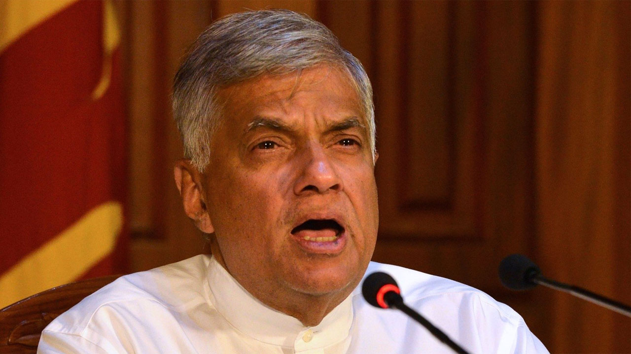 Sri Lanka iflas etti Başbakanı canlı yayında söyledi: Bir günlük benzinimiz kaldı
