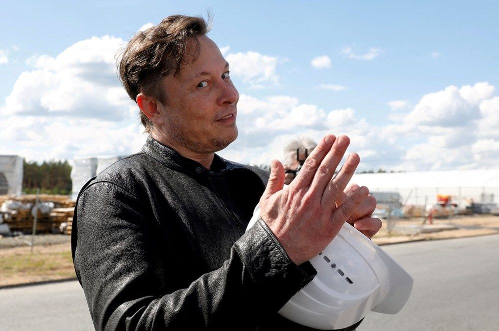 Taciz rezaleti! Cinsel organını gösterdi bacağını ovdu: Erotik mesaj atan Elon Musk'ın teklifi ortaya çıktı