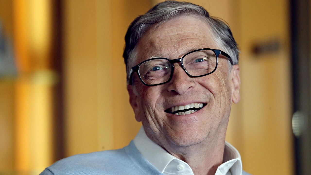 Bill Gates'in kullandığı telefon ortaya çıktı! Microsoft'un telefonunu kullanmıyor