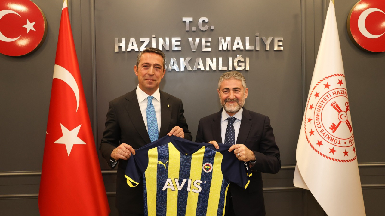 Bakan Nureddin Nebati, Ali Koç ve Fenerbahçe yönetimiyle görüştü