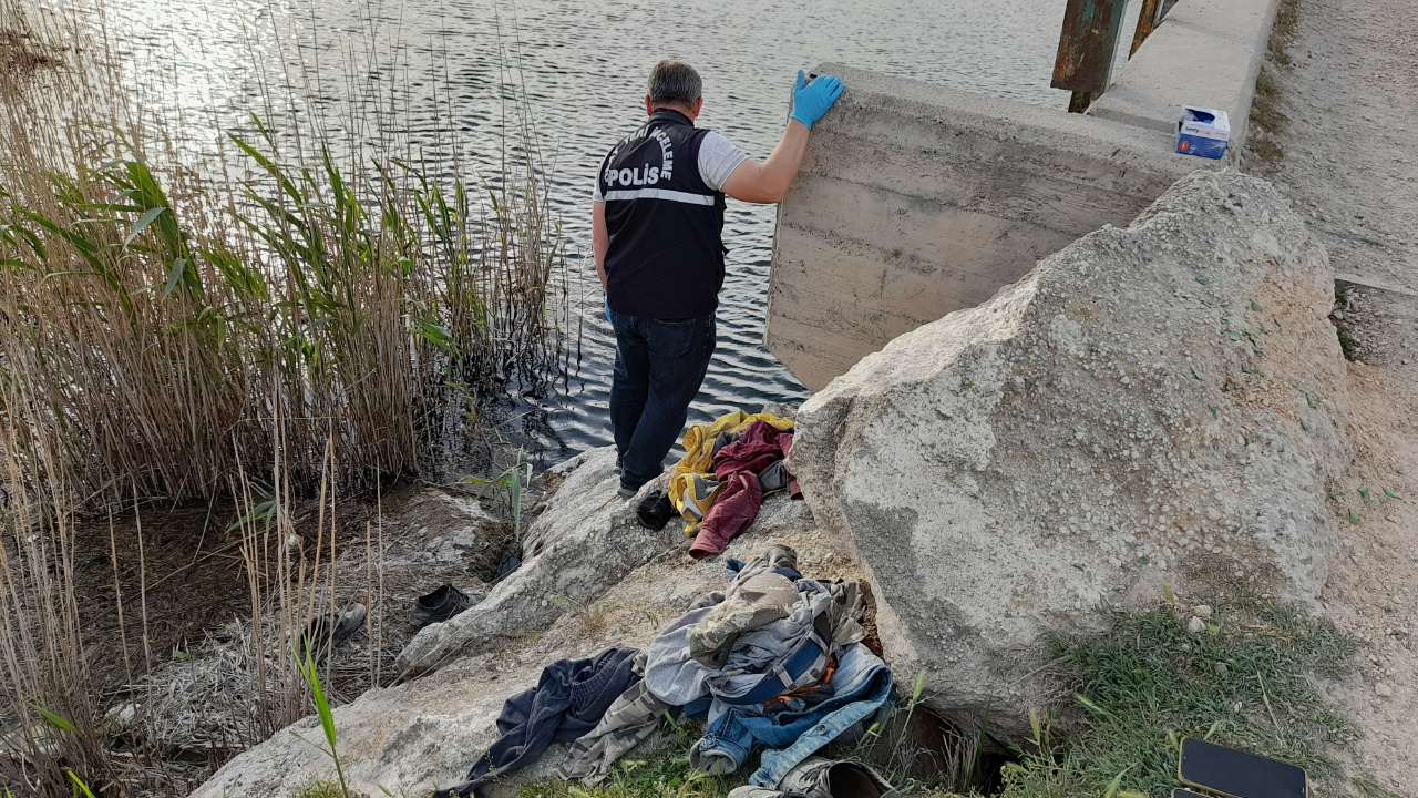 Eskişehir'de serinlemek için nehre giren iki genç boğuldu
