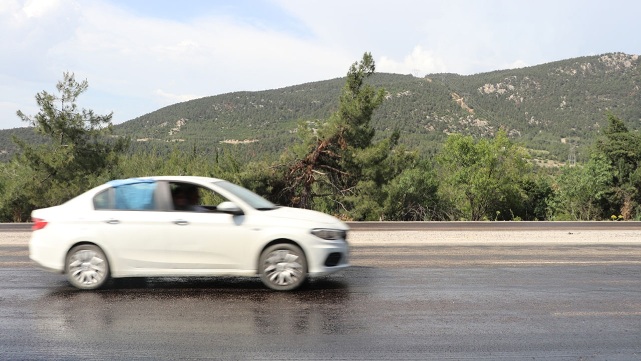 Sıcak hava asfaltı eritti! Meteoroloji Uzmanı Orhan Şen açıkladı asıl o gün kavrulacağız