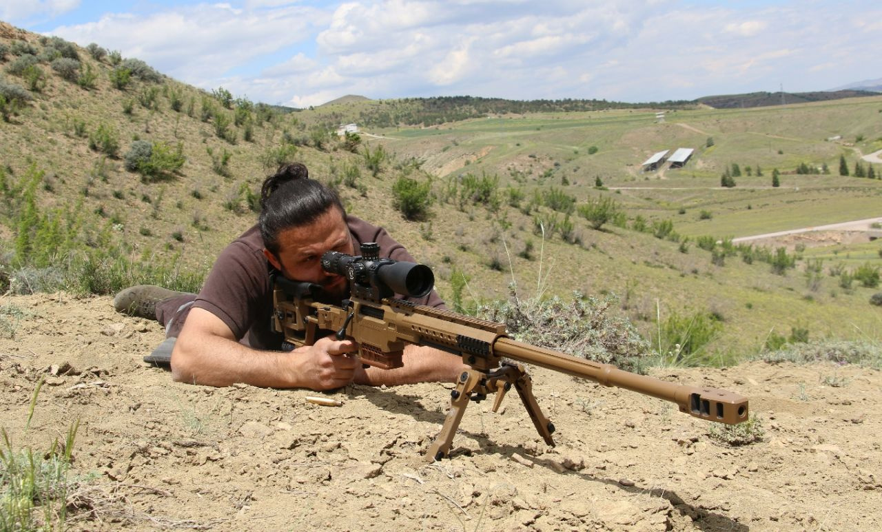 Türkiye'nin değişken kalibreli ilk uzman nişancı tüfeği testlerden başarıyla geçti
