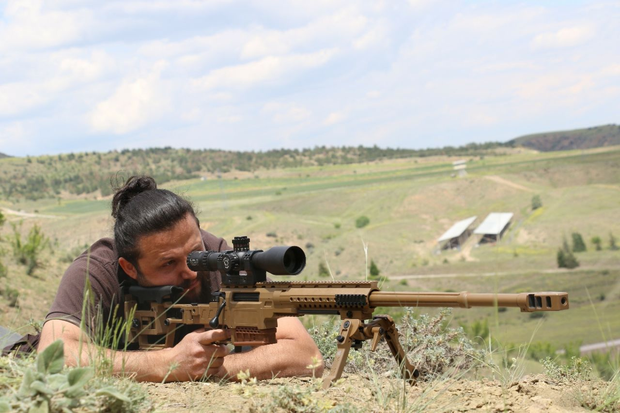 Türkiye'nin değişken kalibreli ilk uzman nişancı tüfeği testlerden başarıyla geçti