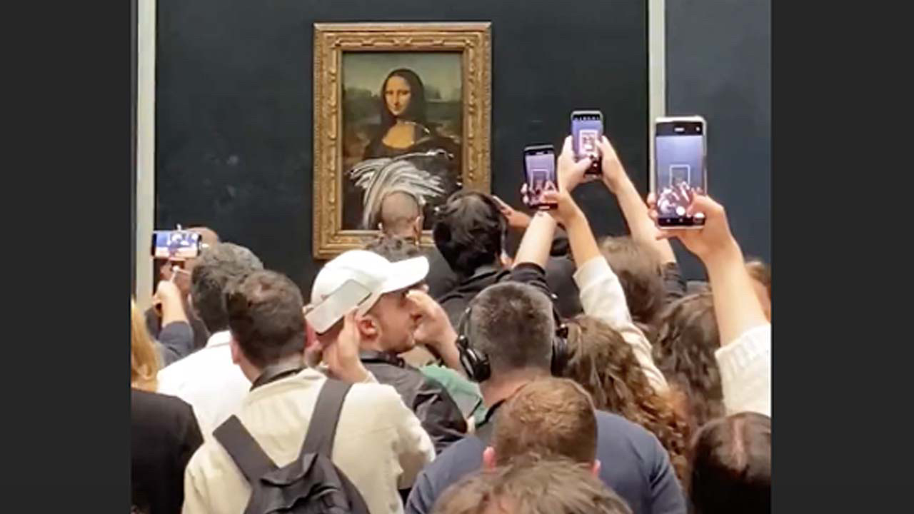 Dünyaca ünlü Mona Lisa'ya pastalı saldırı sosyal medyayı salladı