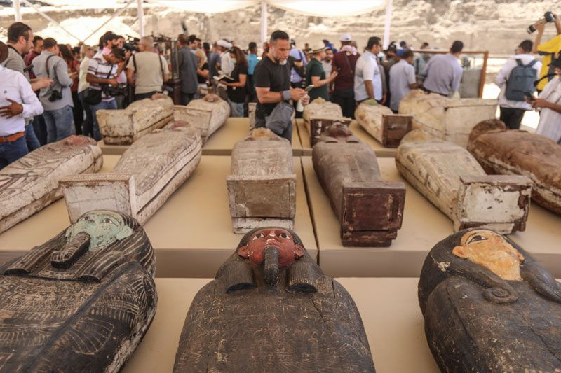 Mısır'da antik döneme ait çok iyi korunmuş 250 mumya ile 150 heykel bulundu