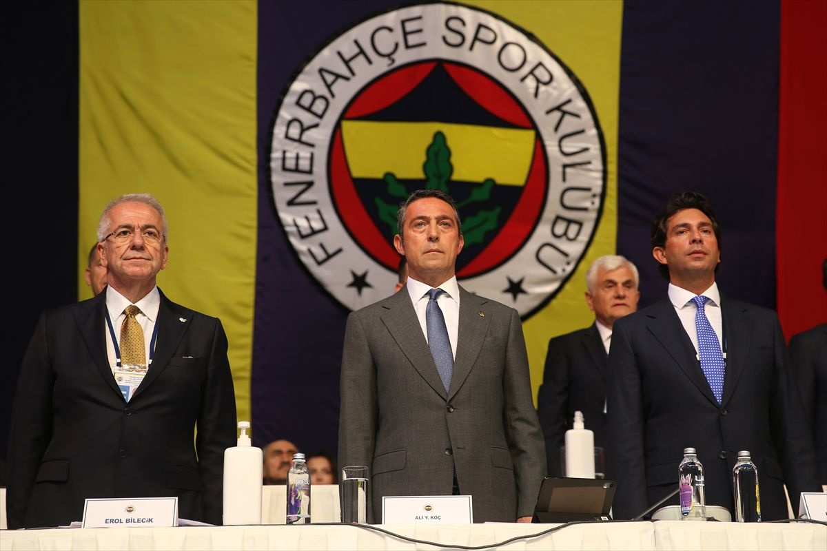 Fenerbahçe'den İsmail Kartal'a veda! 'İyi ki Fenerbahçe’nin çocuğu İsmail Kartal var'
