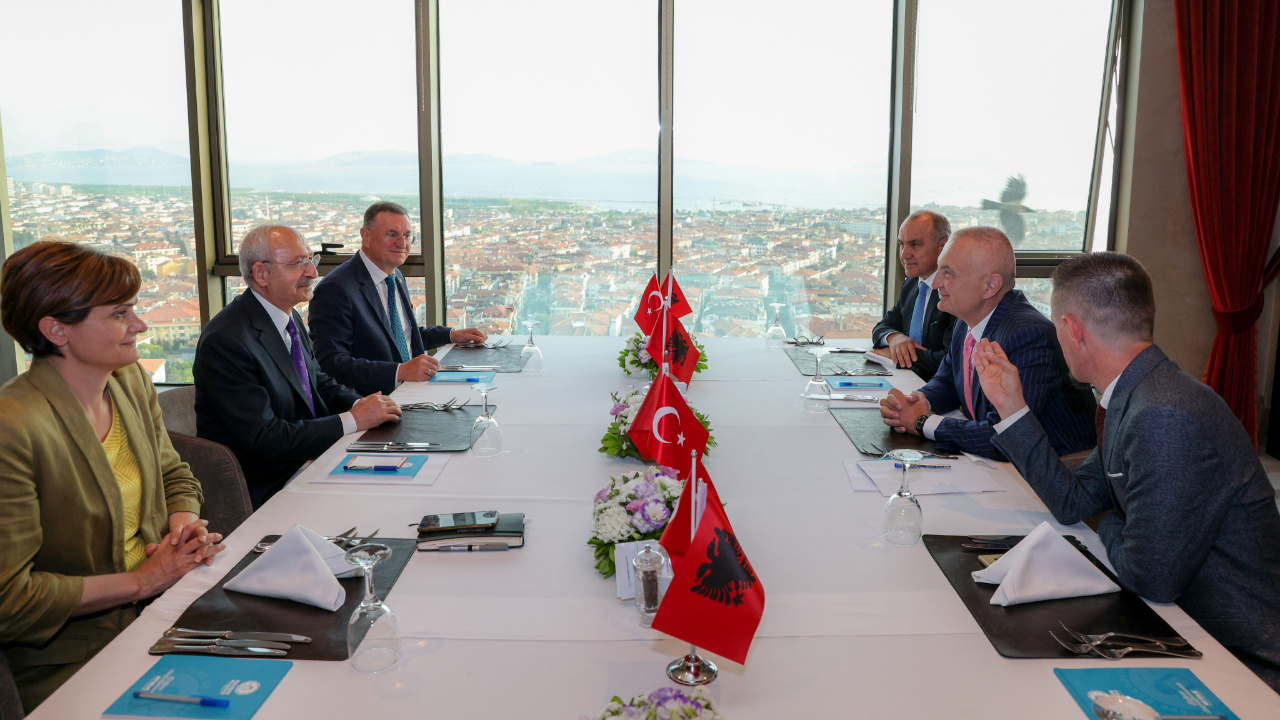 CHP lideri Kemal Kılıçdaroğlu'yla görüşen Arnavutluk Cumhurbaşkanı Ilir Meta koltuğunu kaybetti