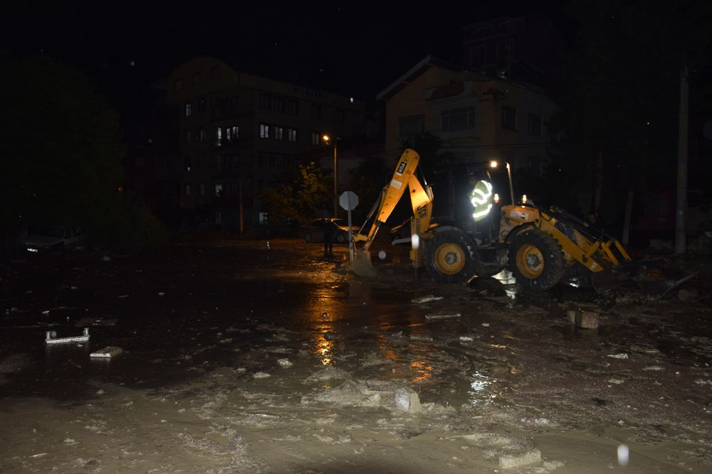 Burdur'da sağanak yağış can aldı! Korkunç onlarca ev sular altında