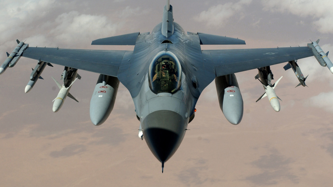 Türkiye'ye F-16 tehdidi! Yunanistan kendini nimetten sayıyor