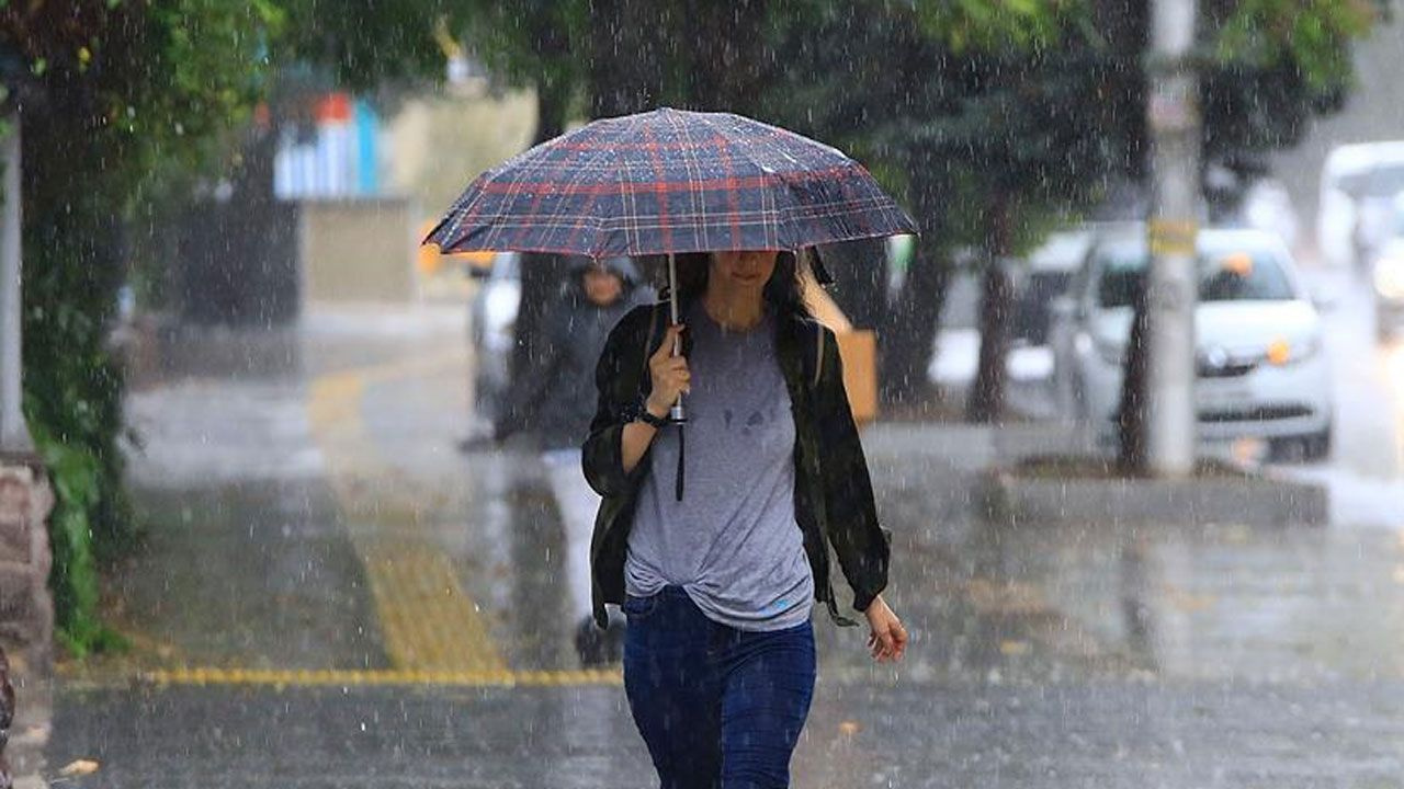 Meteoroloji'den kritik uyarı! Sağanak yağış geliyor bu şehirlerde yaşayanlar dikkat bunaltan sıcaklar da...