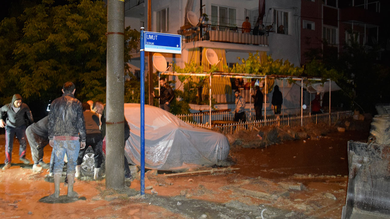 Burdur'da sağanak yağış can aldı! Korkunç onlarca ev sular altında