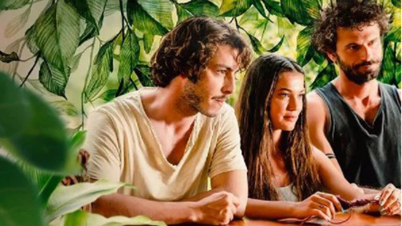 Pınar Deniz ve Boran Kuzum'un başrollerini paylaştığı "Aşkın Kıyameti" filmi 20 Haziran'da izleyicisi ile buluşacak!