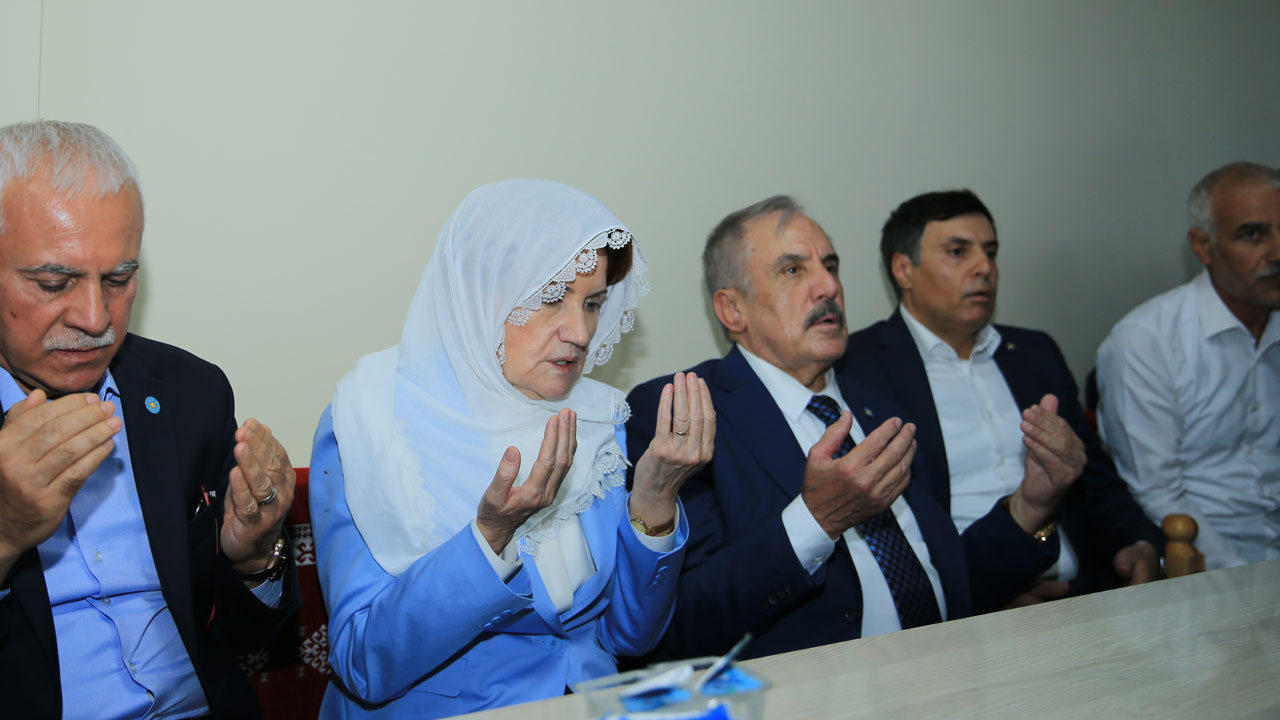 Meral Akşener, Diyarbakır'da taziye ziyaretinde bulundu