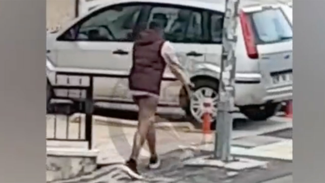 Yer: Ankara! Çıplak adam okul servisi bekleyen kızın üzerine böyle yürüdü