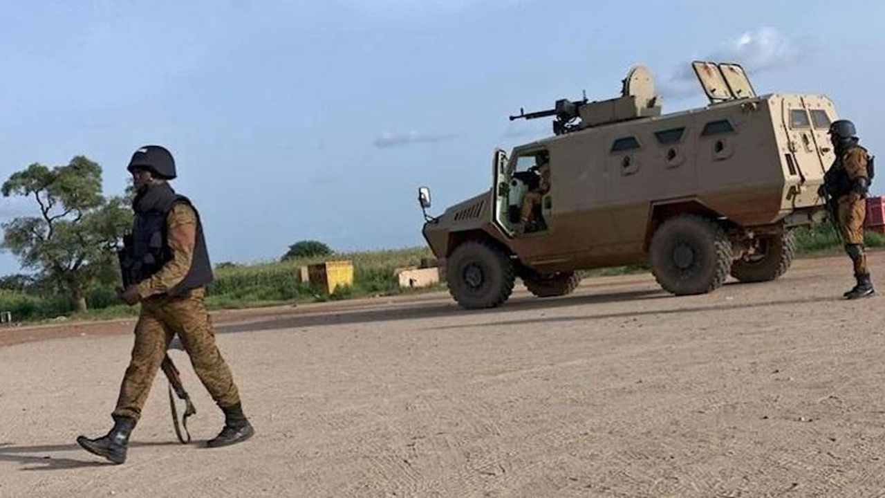 Burkina Faso'da kanlı saldırı: En az 11 Burkinabe subayı öldürüldü