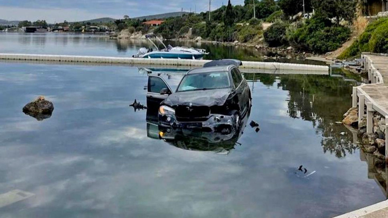 İzmir'de kaza yapan araç denize uçtu, cesedi başka yerde bulundu arkadaşı gözaltına alındı
