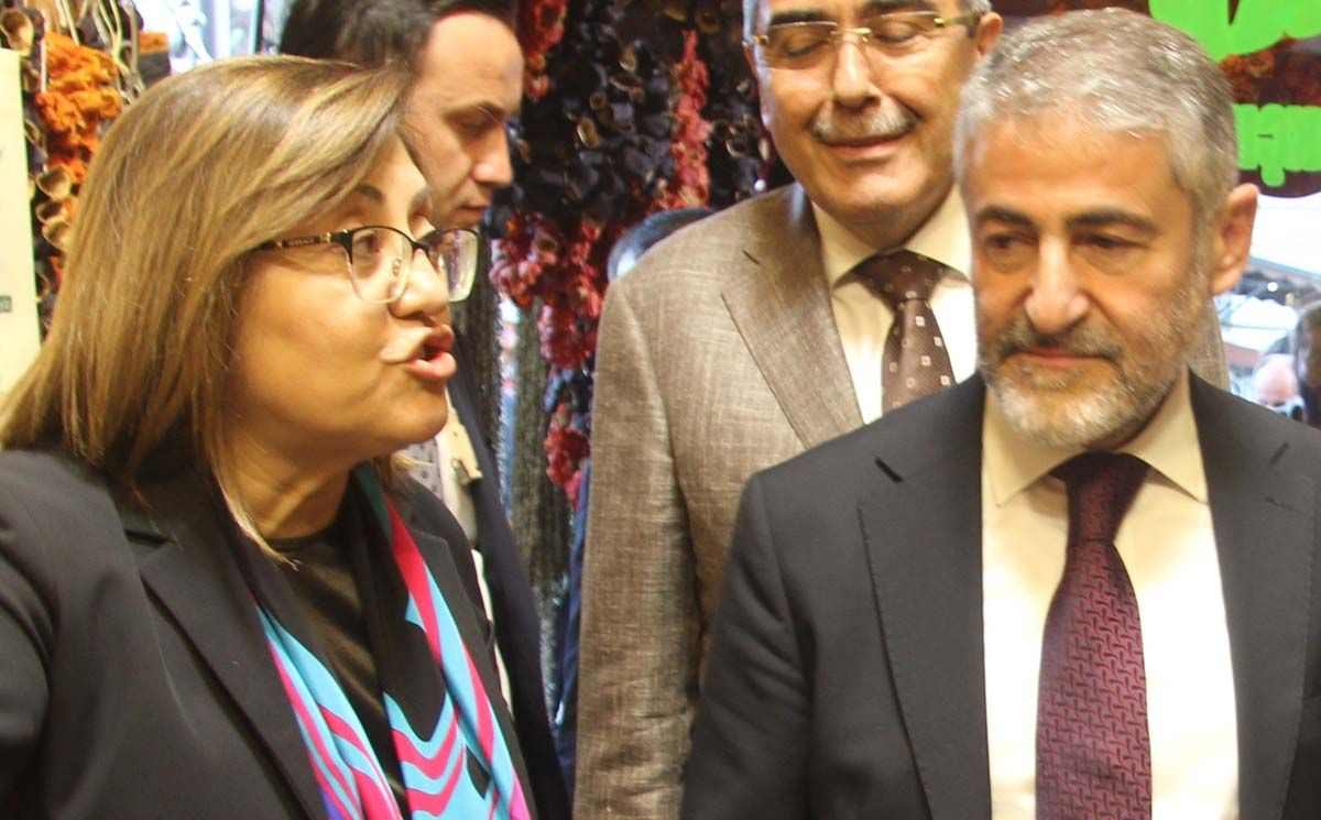 Bakan Nureddin Nebati ile Fatma Şahin arasında güldüren isot polemiği
