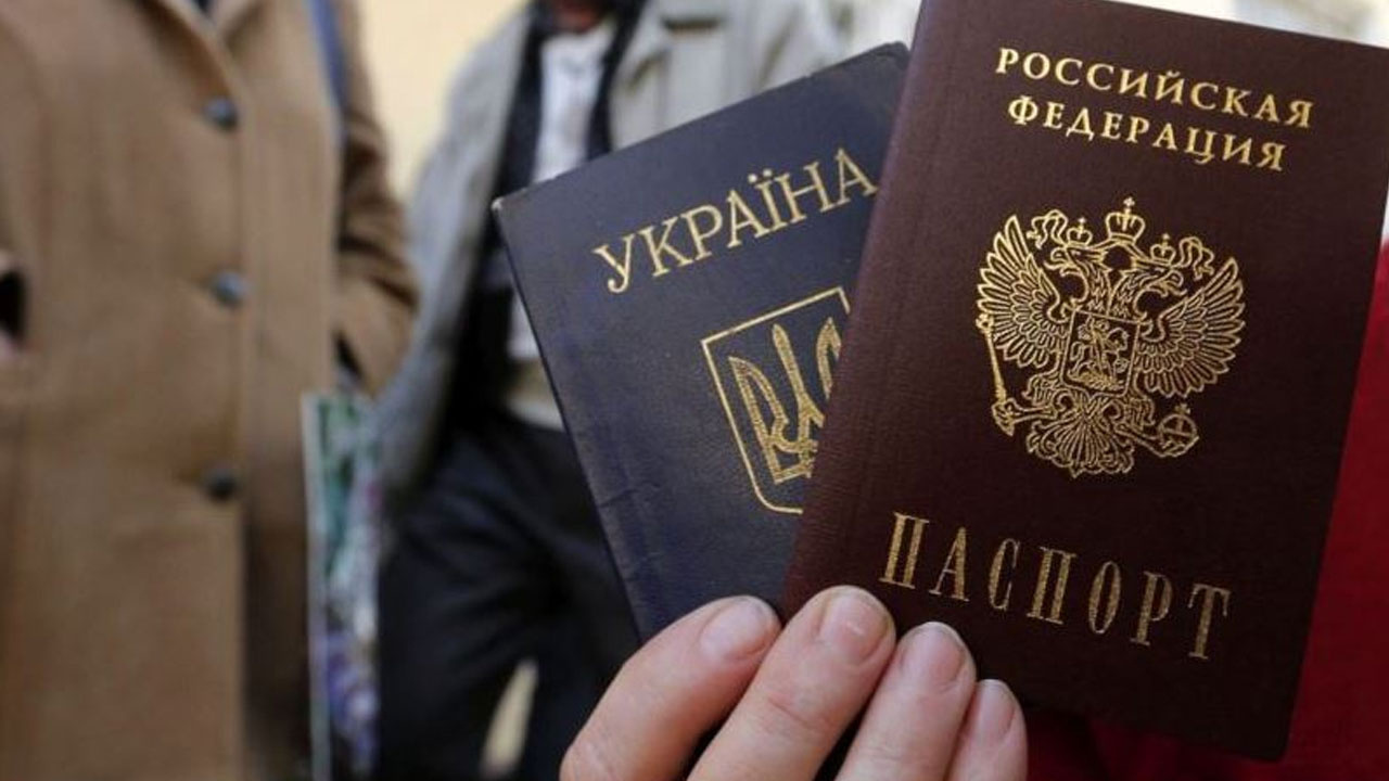 Rusya, Ukrayna'da Rus pasaportu dağıtmaya başladı