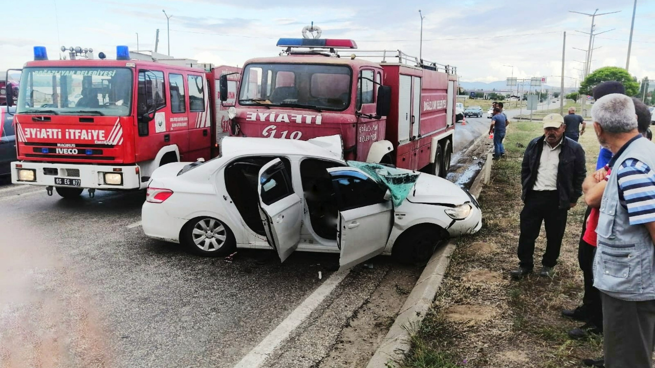 Yozgat'ta itfaiye aracı ile otomobil çarpıştı! Çok sayıda can kaybı var