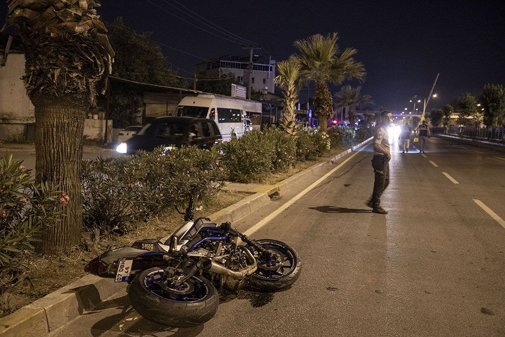 Antalya'da motosiklet kazasında 3 kişi öldü! Gencin kopan dili 25 metre uzağa fırladı