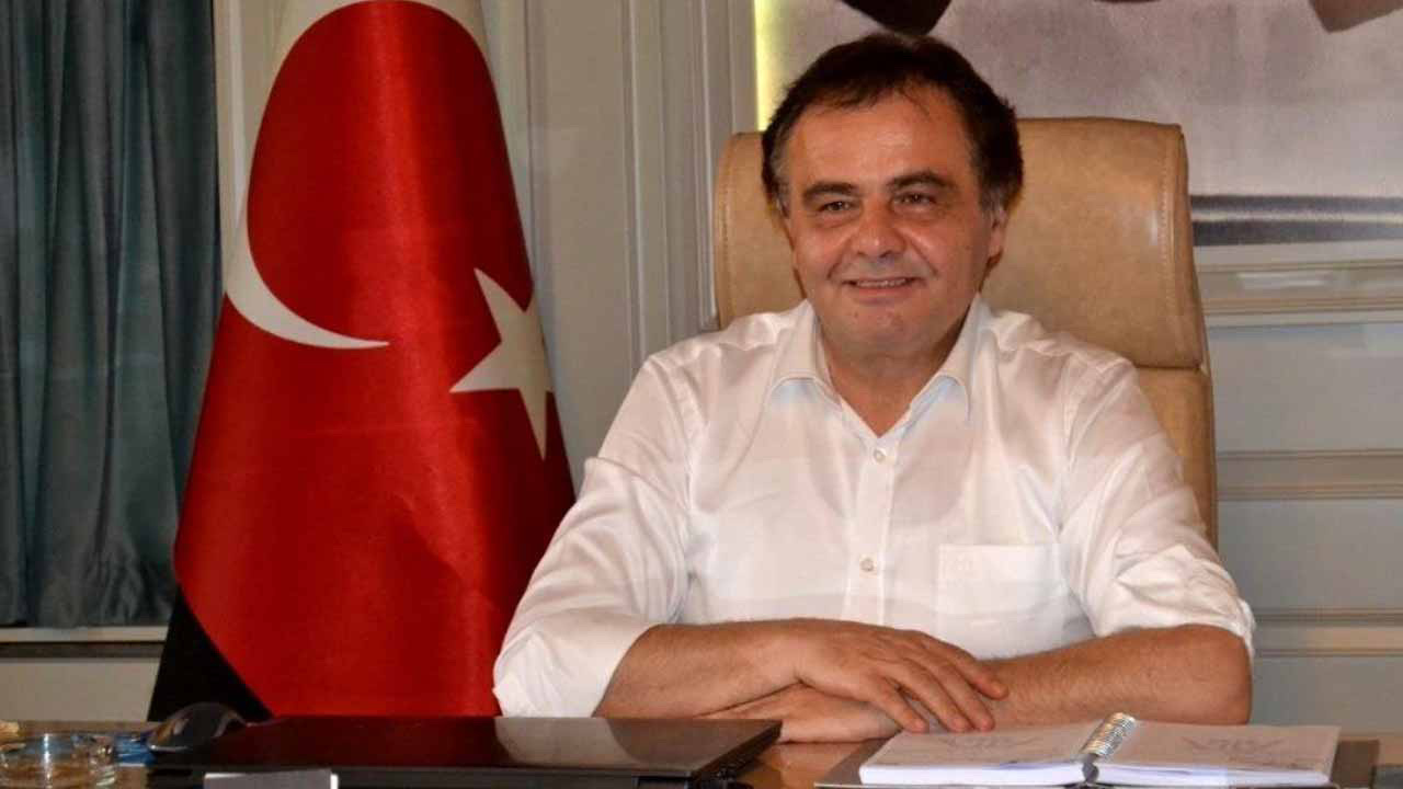 CHP Bilecik Belediye Başkanı Semih Şahin'i ihraç etti! Hakkında yolsuzluk soruşturması var