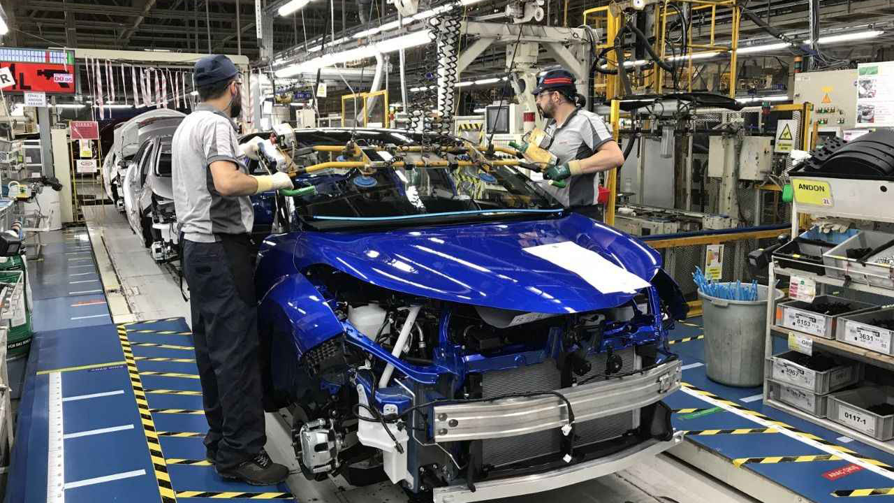 Japon otomobil devi Toyota'dan flaş karar! Üretimi durduruyor