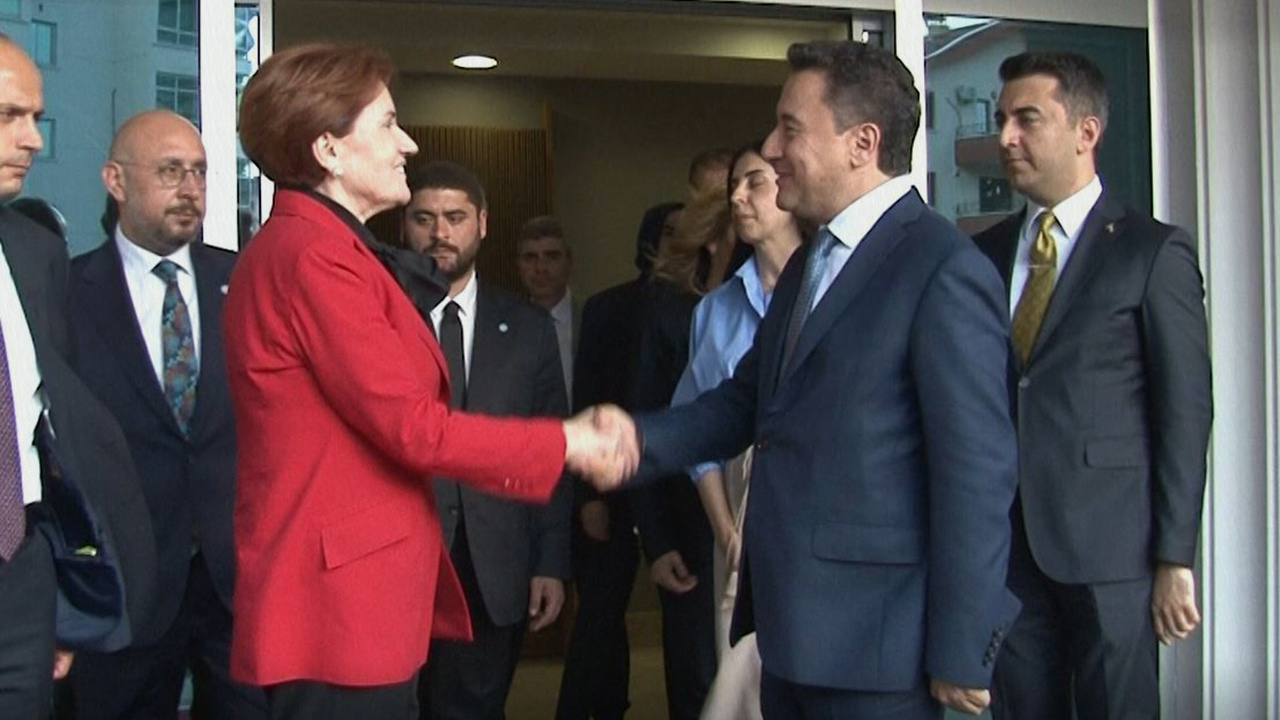 İYİ Parti Genel Başkanı Akşener'den DEVA Partisi lideri Babacan'a ziyaret