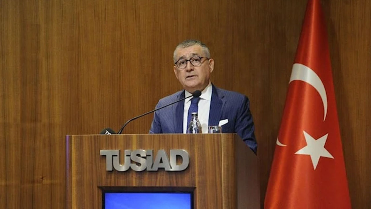 TÜSİAD Başkanı iktidarı topa tuttu! Maalesef fakirleşerek büyüyoruz