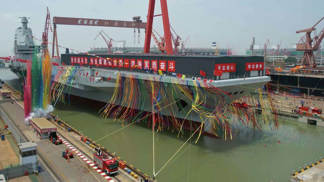 Çin, üçüncü uçak gemisini suya indirdiler özellikleri dikkat çekti