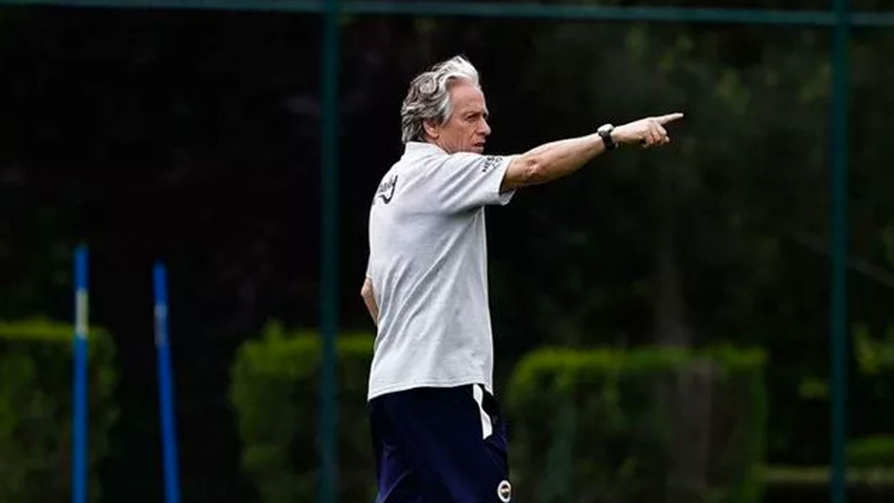 Fenerbahçe'de Jorge Jesus'un biletini kestiği 9 futbolcu belli sürpriz isimler listede