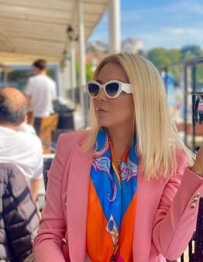 Pınar Dilşeker, eski başkan İsmail Recai Şanlı ile gizlice nişanlandı! Tatilde sarmaş dolaş fotoğrafları sızdı!