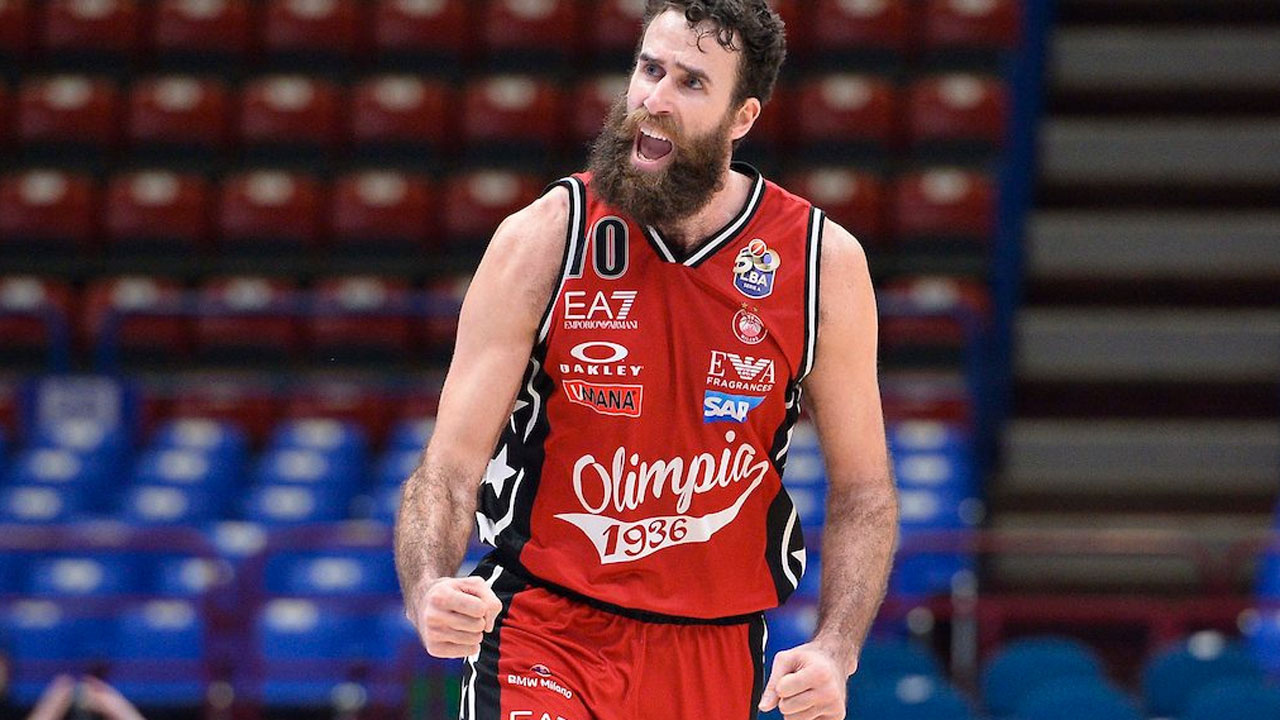 Gigi Datome 23 sayı attı Olimpia Milan şampiyon oldu