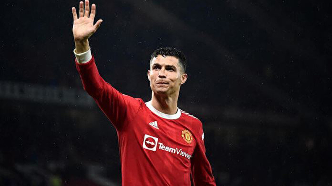 Bomba iddia! Cristiano Ronaldo Manchester United'a veda ediyor